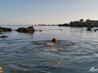 Gorgeous Wife With Big Natural Tits Playful On Paradise Beach 1080p-5