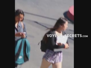 Schoolgirl got a serious wedgie problem in her  ass-1