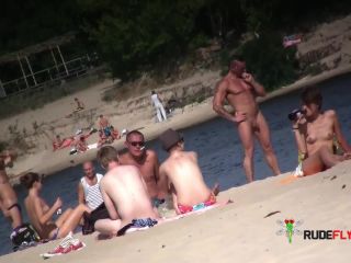 Everyone is staring at these gorgeous naturist teens  5-2