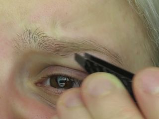 Plucking Eyebrows 1080p-6