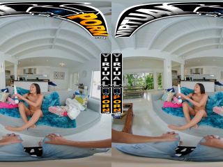 VIRTUAL PORN  Birthday Surprise For Xxlayna Marie #VR-1