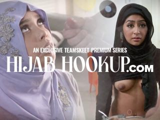 [GetFreeDays.com] Hijab hookup  hot lim teen with hijab twerks her huge round bo 3d hardcore porn-9