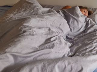 WifeS Wet Pussy Was Ready For Hard Dick To Wake Her Up In The Morning  Fingering, Moaning, Cumshot 1080p-1