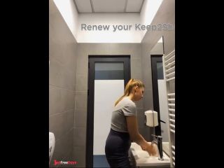 [GetFreeDays.com] Public Blowjob with a lot of saliva Sex Clip April 2023-1