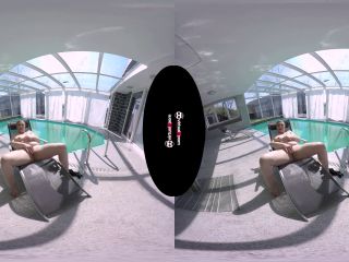 Chubby Mature Virtual Masturbating At The Pool-5