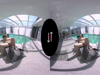 Chubby Mature Virtual Masturbating At The Pool-6