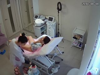 Hz Voyeur in cosmetic salon 14-1