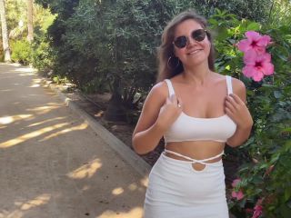 Beautiful Girl Shows Her Body And Sucks A Dick In A City Park - Pornhub, XoHanna Joy (FullHD 2021)-0