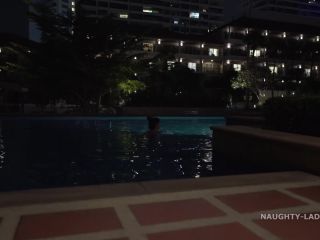 2018 12 19 Skinny dipping at night-1