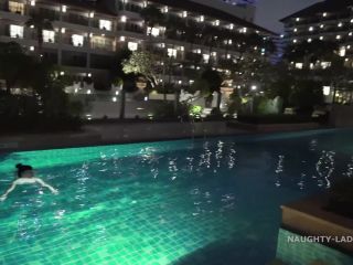 2018 12 19 Skinny dipping at night-3