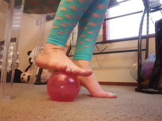 free video 31 free foot fetish feet porn | FrostyPrincess – Ball Roll | frostyprincess-0