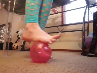 free video 31 free foot fetish feet porn | FrostyPrincess – Ball Roll | frostyprincess-1