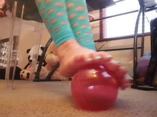 free video 31 free foot fetish feet porn | FrostyPrincess – Ball Roll | frostyprincess-7