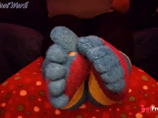 [GetFreeDays.com] Worship and Fuck My Big Feet In My Thick Colorful Fuzzy Winter Toe Socks - Give Me A Big Load Of Cum Adult Video January 2023-4