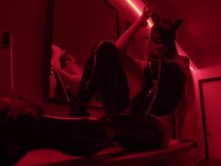 Secretcrush4K  Gothic Latex Whore Explores Her Asshole 1080p-1