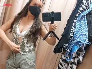 [GetFreeDays.com] Una mora sexy prova dei vestiti nel camerino. Figa pelosa, tette grandi, capezzoli grandi. Sex Stream April 2023-0