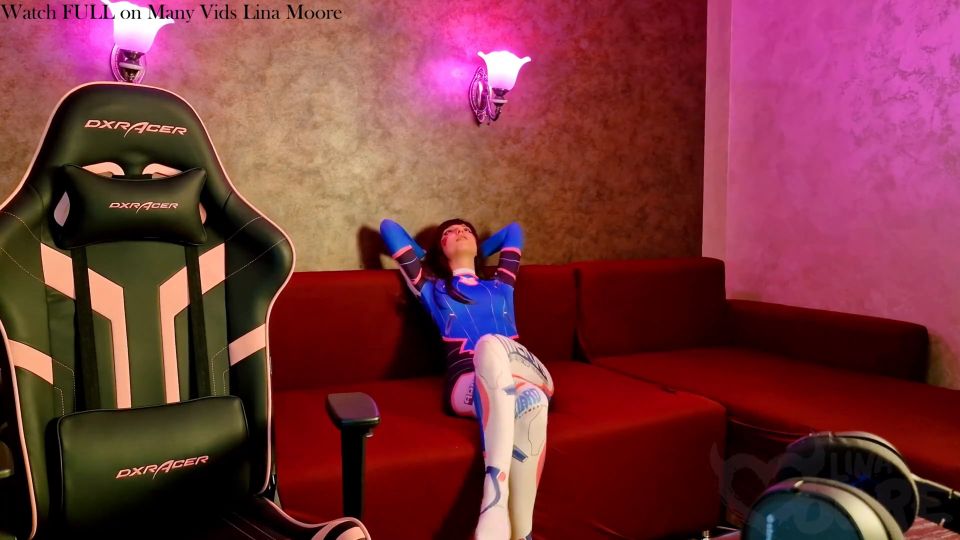 Cosplayer Girl As DVa Knows How To Win At Overwatch 1080p