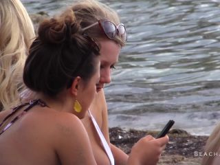 BeachJerk white-hot-cleavage full hd voyeur -7