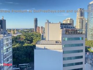 [GetFreeDays.com] Me masturbo en el balcon mientras los vecinos me miran Adult Clip February 2023-8