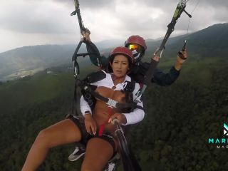 [Amateur] Mariana Martix squirts while paragliding-3