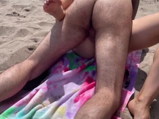 Husband Films Wife Fucking A Stranger And Receiving An Unprotected Creampie On A Public Beach 1080p-9