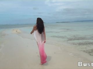 Ewa Sonnet - Walking At Beach-7