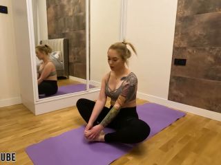  Natalie Wayne  Stepsister Needed Help During Yoga But Got Fucked Instead Amateur-2