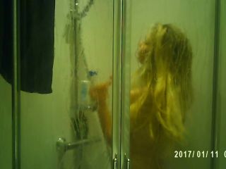 blondevoyeurshower-6