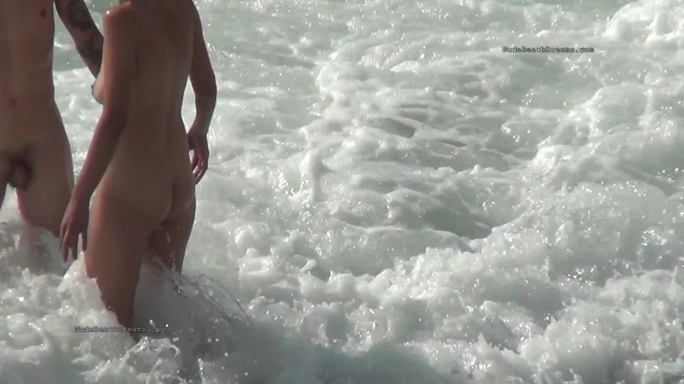 Nudist video 01796 Voyeur!