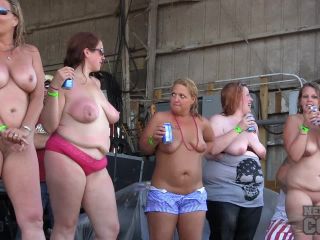 Big Twins Saturday Contest at Abate 2014 Algona Iowa Biker Rally Public!-6