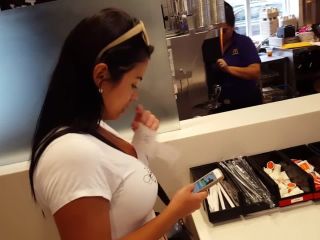 Candid vor latina in mcdonalds gorgeous body-9