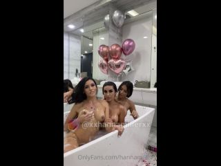 hannamiller 20-05-2020 Who wants to take a shower with us Like TIP If you wa | kinky fetish | milf porn carlin says femdom-6