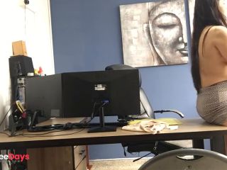 [GetFreeDays.com] Job interview gets out of hand and I have sex with a milf Porn Clip March 2023-7