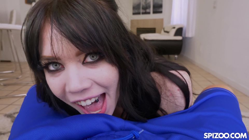 Skinny Pale Leda Elizabeth Loves To Suck Cock 4K