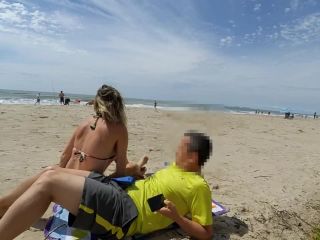 G08441 Real Amateur Public Handjob Risky On The Beach People Walking ...-1