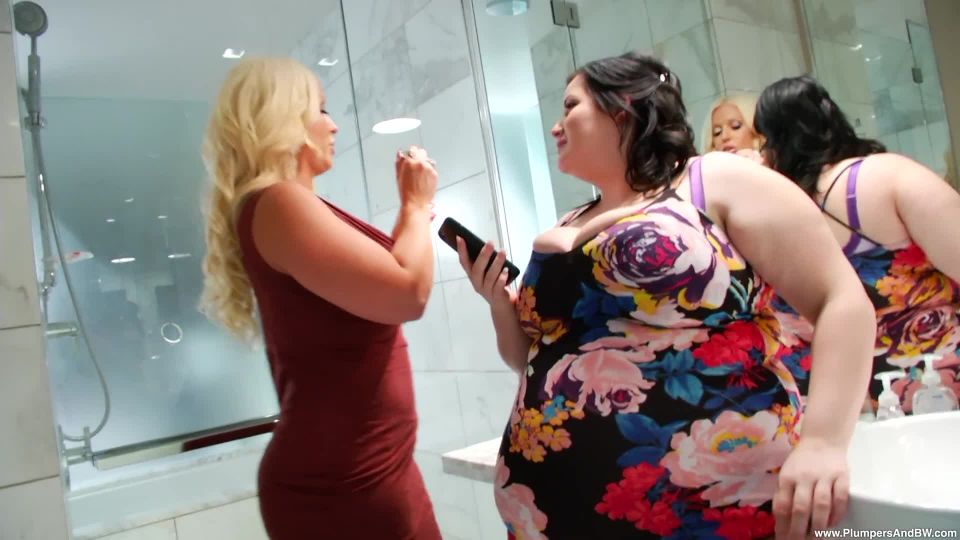 Alura Jensen and Eliza Allure Eat Each Other s Twats! BBW!