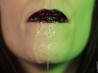 porn video 10 Liv Royale – Grotesque Mouth and Spit Play, primal fetish on femdom porn -3