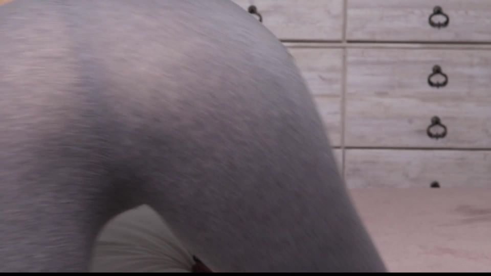 online xxx clip 9 trash bag fetish Milf Paradise – Squirt in Leggings, solo female on squirt