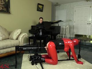 Mistress Susi aka Rubber Lady – the Rubberdoll on the Fucking Machine Latex!-2