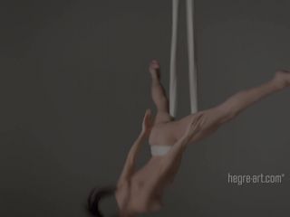 {hegre-art.com Nude Anti Gravity Yoga (mp4, 1080p, 144.55-3