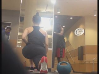 Noticeable ass in the gym Voyeur!-5