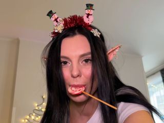 Nymphomaniac Eva Soda Jerked Off With Her Legs On New Year'S Eve And St-2