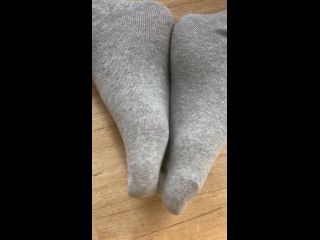 Spy on my smelly feet in grey socks , FOOT FETISH Amateur!-1