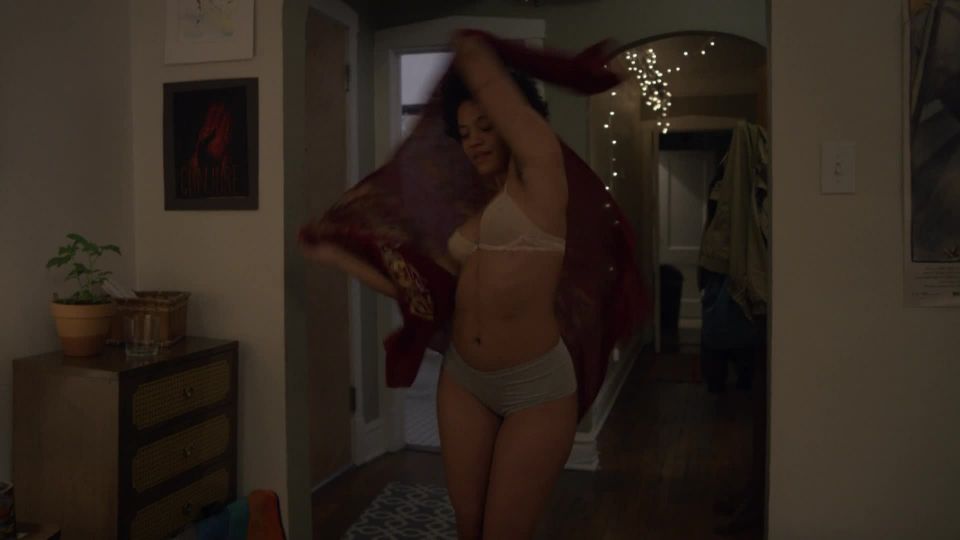 Alexandra Marzella, Kiersey Clemons, Jeez Loueez, Sid Branca, Cruel Valentine, Whitney Masters, Becca Brown, Yana Atim - Easy s02e07 (2017) HD 1080p - (Celebrity porn)