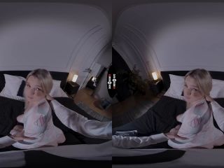 DARK ROOM VR  Donuts For Tits-5