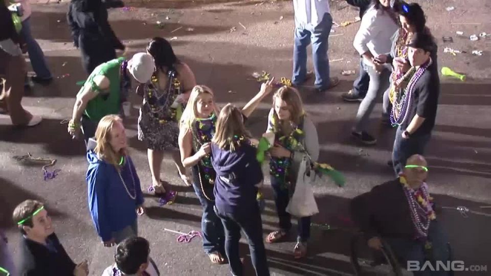 Martha Flashes Her Tits During Mardi Gras Festivities - Brunette