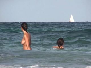 (Voyeur) beach video south of France-5