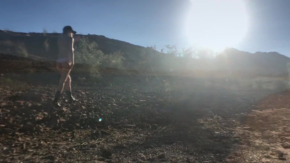 Bombshell Fucking And Sucking Out At Lake Mead