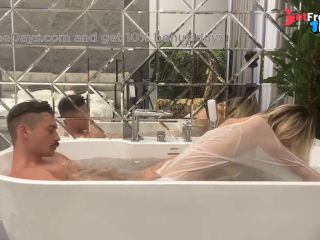 [GetFreeDays.com] A wet blonde gets fucked in the bathtub Adult Leak May 2023-8