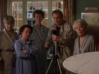 Helen Mirren, Celia Imrie, Julie Walters, Penelope Wilton – Calendar Girls (2003) HD 1080p!!!-5